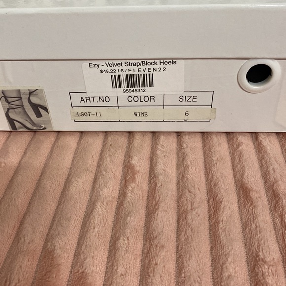 Burgundy wrap up - Picture 8 of 8